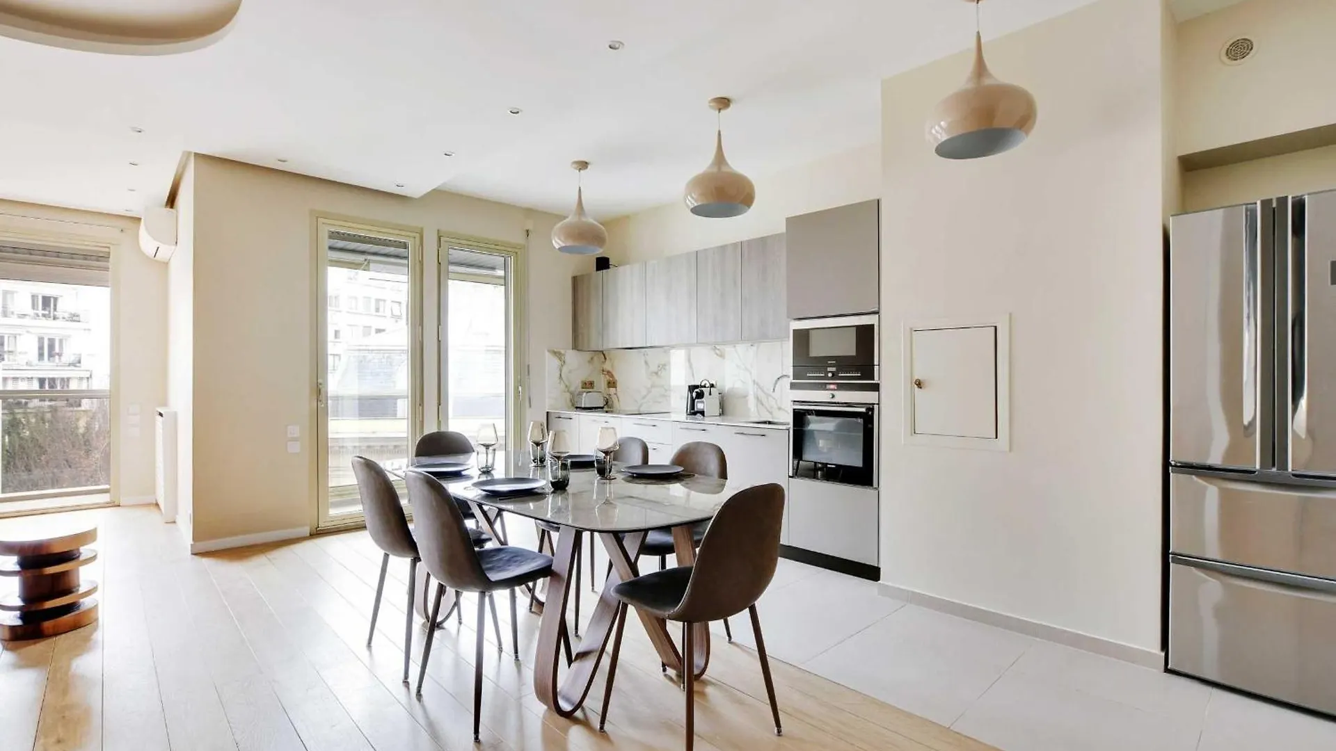 Apartment Modern Elegance A Stone's Throw From The Arc De Triomphe
